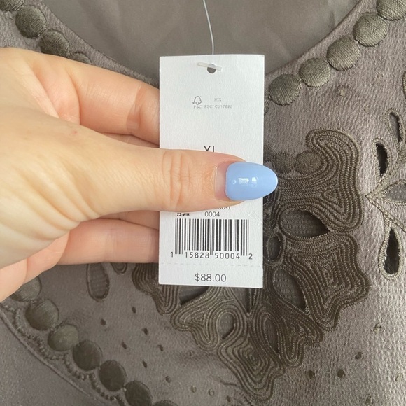 Banana Republic Silver Gray Racerback With Velvet Cut
Work Lined Size XL NEW - Picture 5 of 16